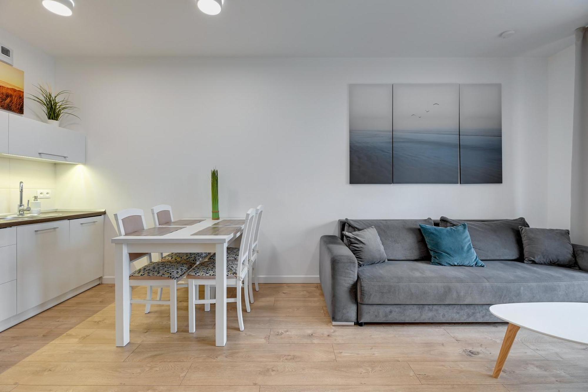 Apartament Nadmorskie Spektrum & Parking グダニスク エクステリア 写真