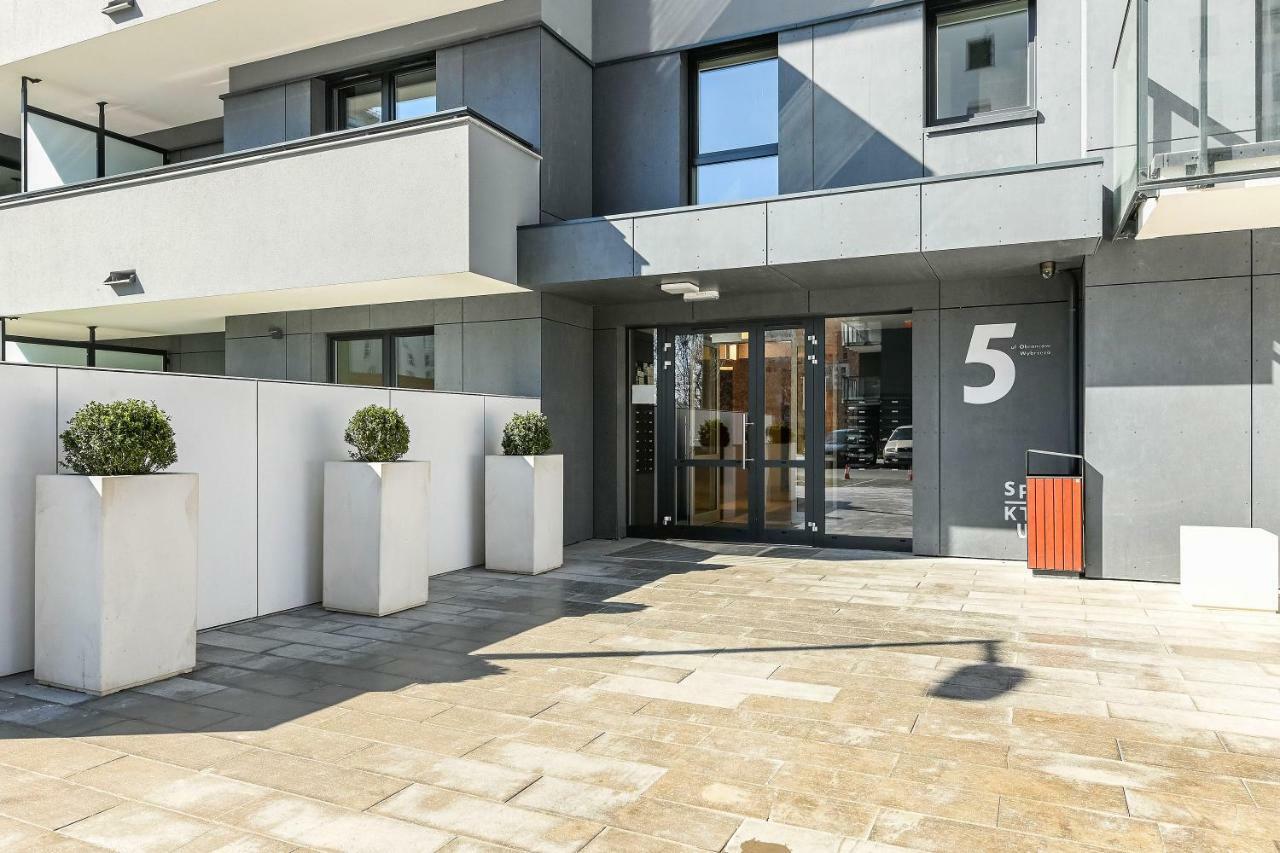 Apartament Nadmorskie Spektrum & Parking グダニスク エクステリア 写真